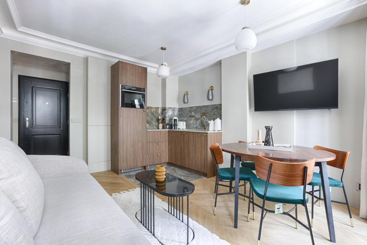 Unique Luxury Parisian Flat 2Br/6P -Champs Elysees المظهر الخارجي الصورة